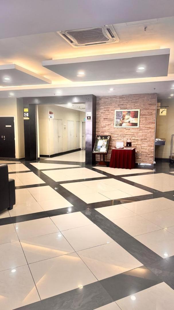 Hotel Seri Malaysia Kepala Batas Εξωτερικό φωτογραφία