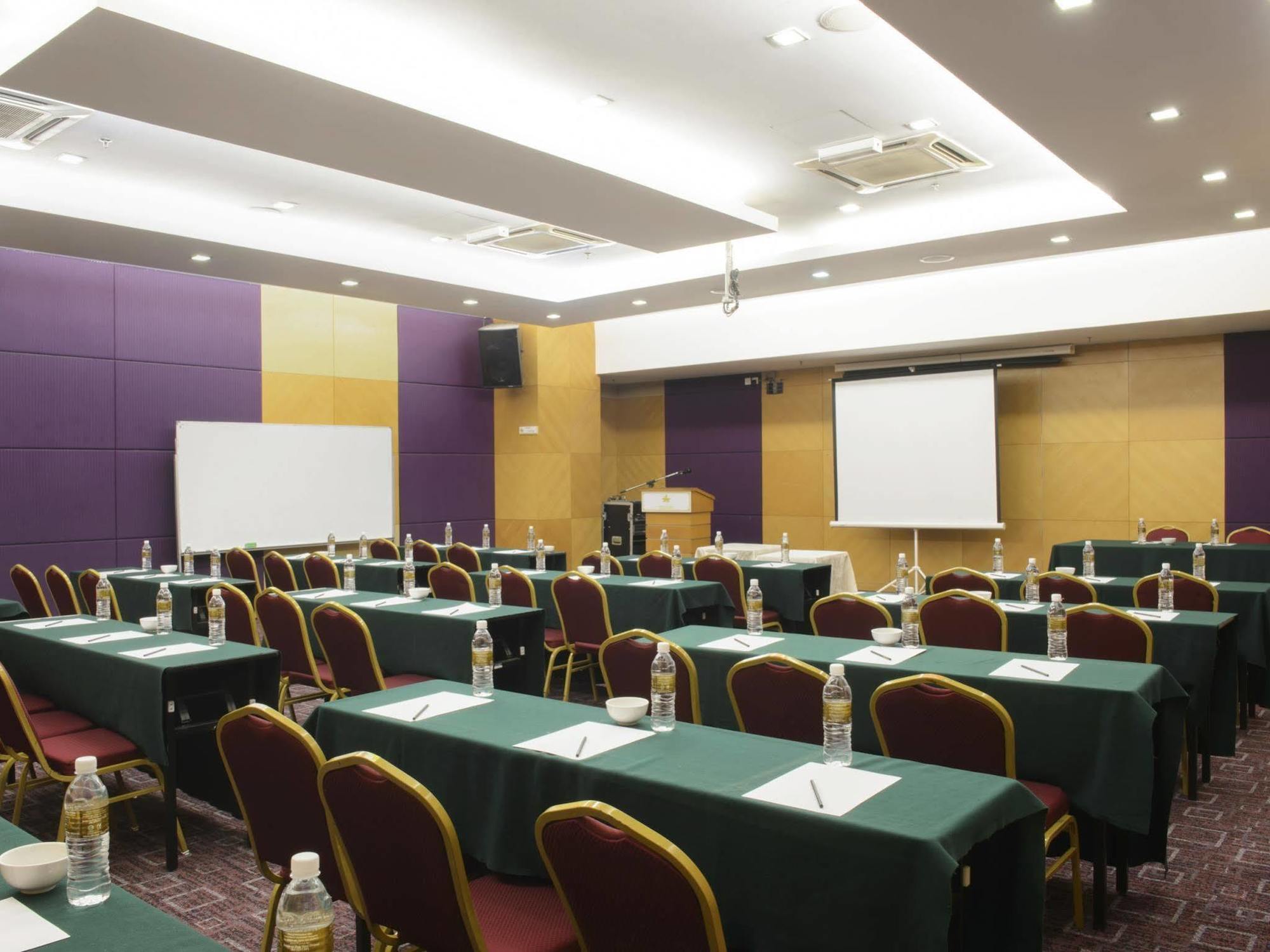 Hotel Seri Malaysia Kepala Batas Εξωτερικό φωτογραφία